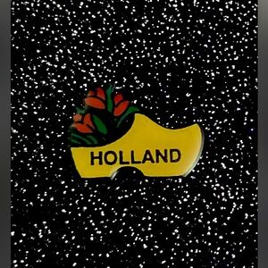 Vintage Holland Souvenir Lapel Pin